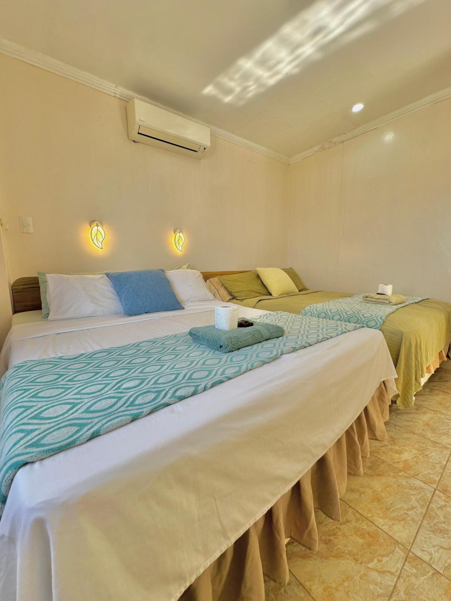 Casaroyal Beachfront Siquijor Kültér fotó