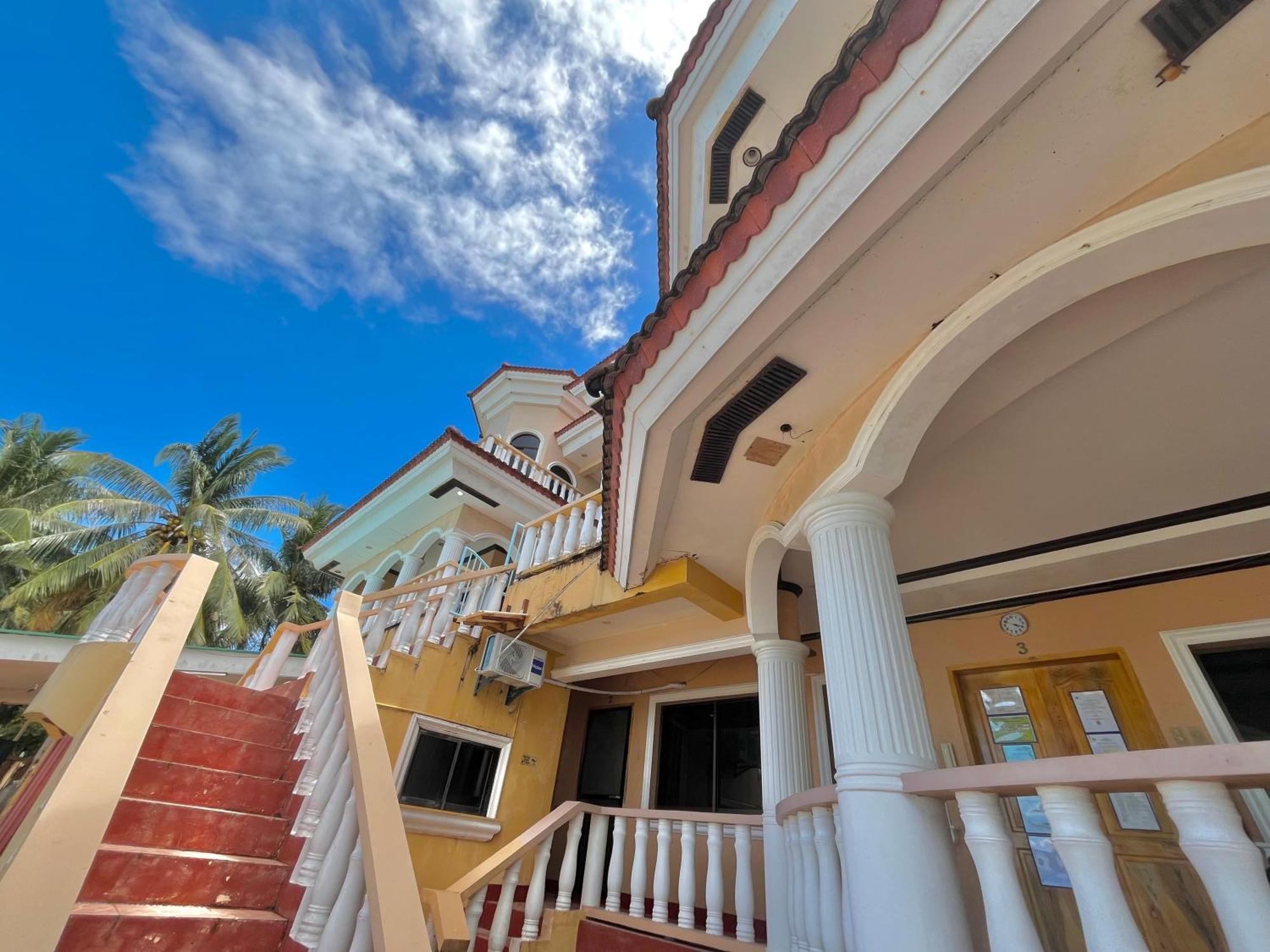Casaroyal Beachfront Siquijor Kültér fotó