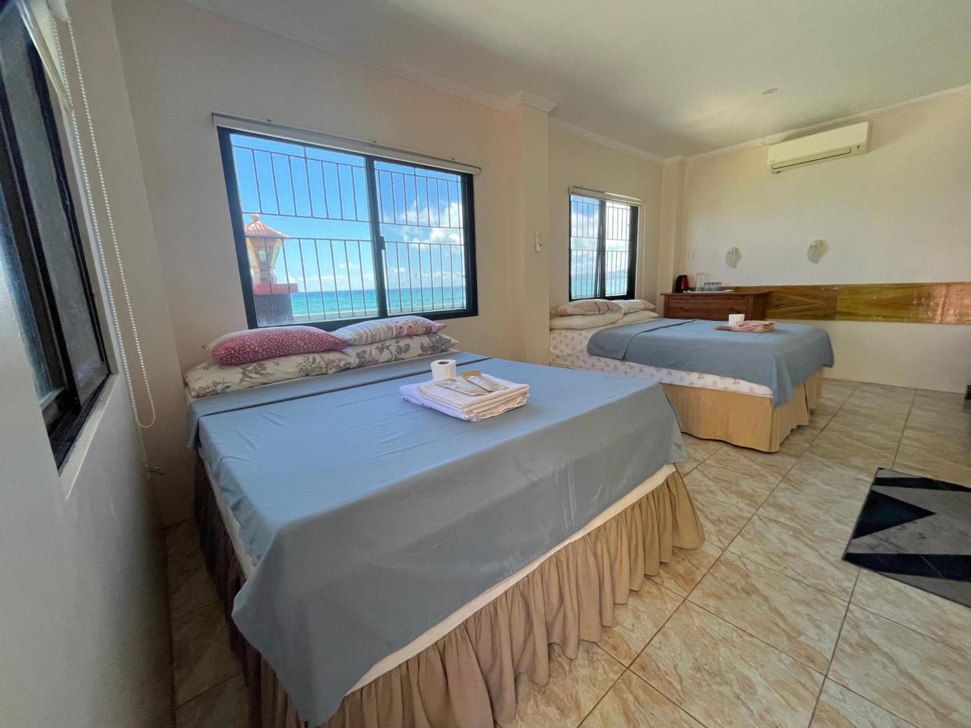 Casaroyal Beachfront Siquijor Kültér fotó